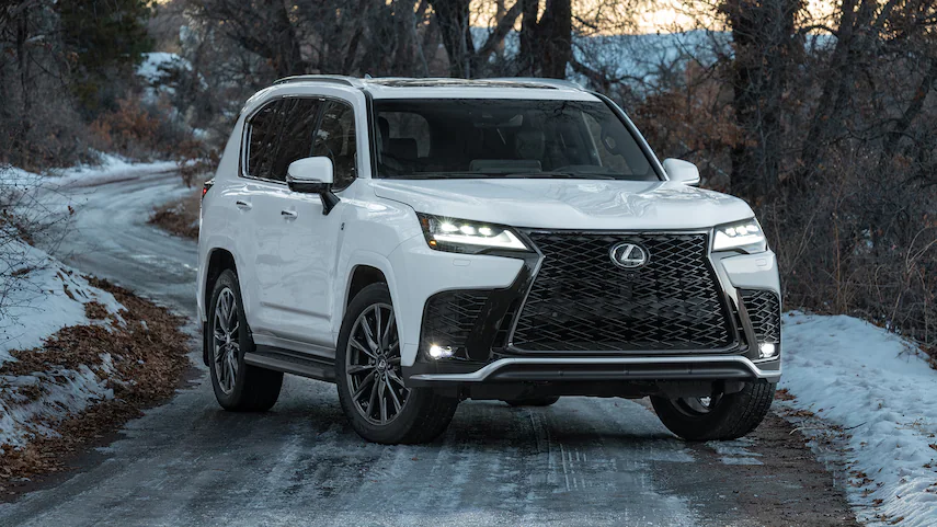 Giá lăn bánh Lexus LX600 vừa ra mắt Giá lăn bánh Lexus LX600 vừa ra mắt
