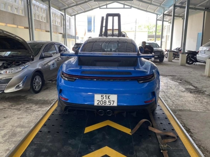 Porsche 911 GT3 của “Cường đô la” ra biển trắng Porsche 911 GT3 của “Cường đô la” ra biển trắng