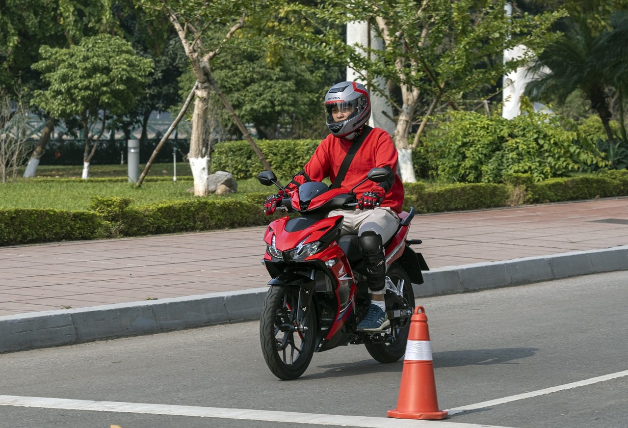 Honda Winner X giảm giá, bất chấp các mẫu xe ga tăng giá chóng mặt Honda Winner X giảm giá, bất chấp các mẫu xe ga tăng giá chóng mặt