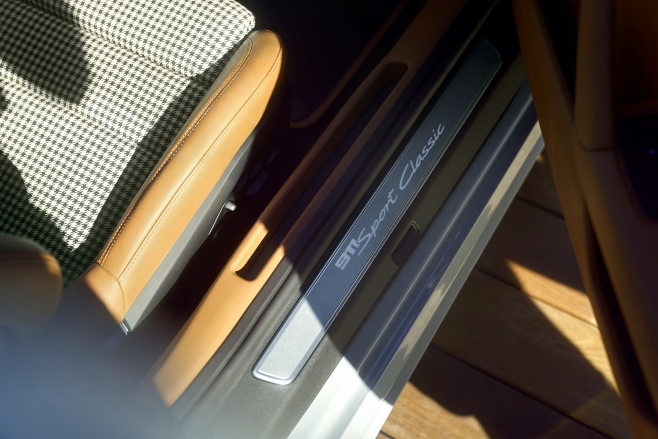 Porsche ra mắt 911 Sport Classic 2023 sử dụng hộp số sàn Porsche ra mắt 911 Sport Classic 2023 sử dụng hộp số sàn