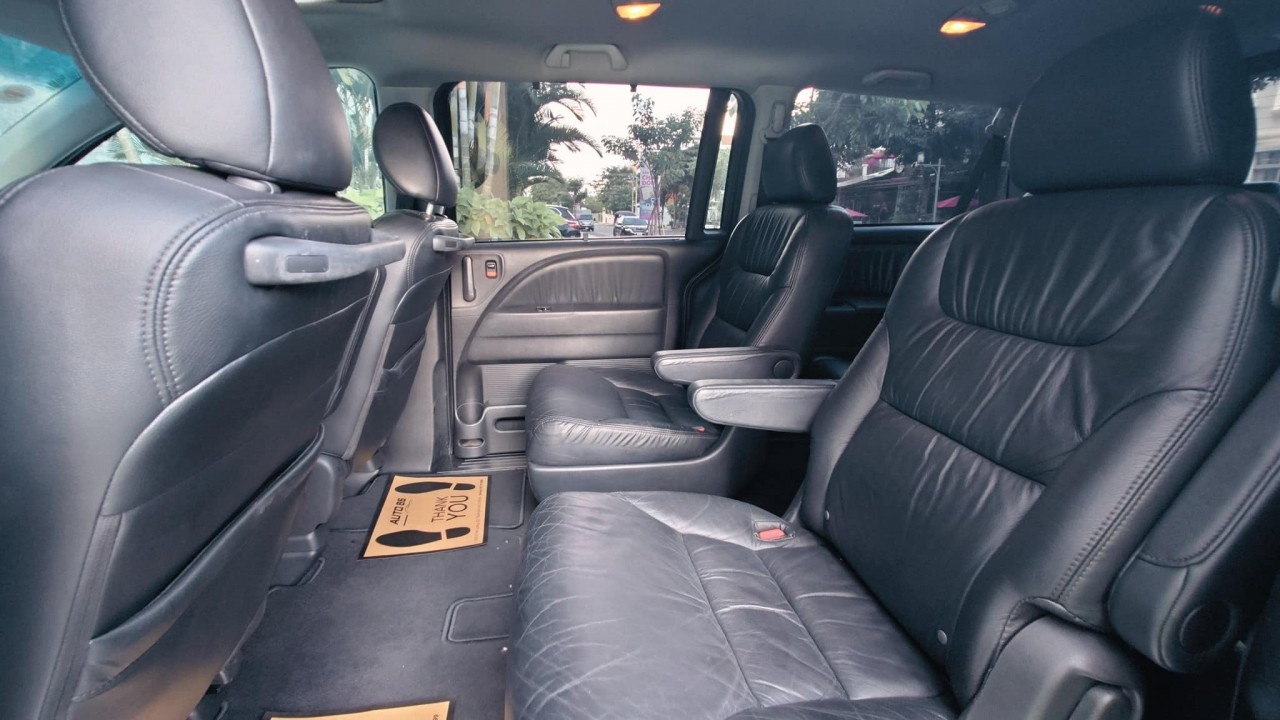 Honda Odyssey Touring 14 năm tuổi có giá chưa tới 600 triệu đồng