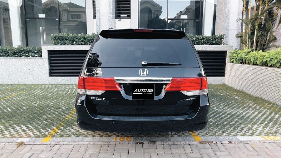 Honda Odyssey Touring 14 năm tuổi có giá chưa tới 600 triệu đồng