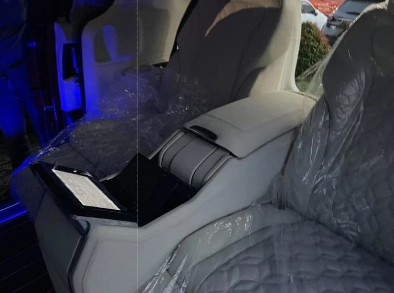 Đại lý bắt đầu nhận cọc Kia Carnival Royal Đại lý bắt đầu nhận cọc Kia Carnival Royal