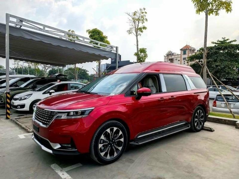 Đại lý bắt đầu nhận cọc Kia Carnival Royal Đại lý bắt đầu nhận cọc Kia Carnival Royal