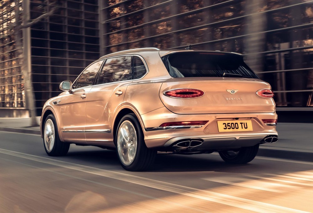 Bentley Bentayga EWB ra mắt với khoang nội thất rộng nhất phân khúc Bentley Bentayga EWB ra mắt với khoang nội thất rộng nhất phân khúc