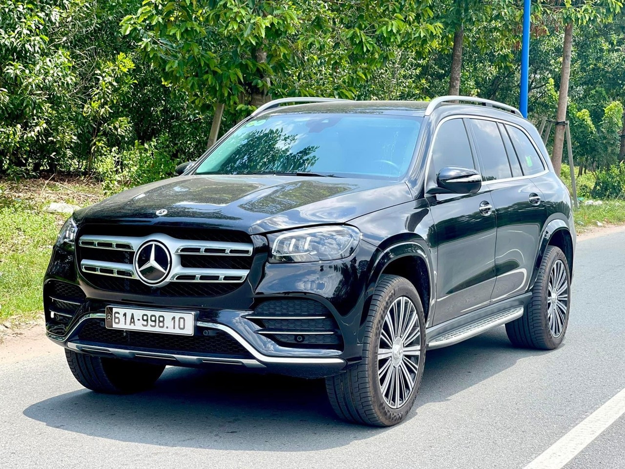Mercedes-Benz GLS450 lướt 2.800km giá cao hơn xe mới 650 triệu đồng