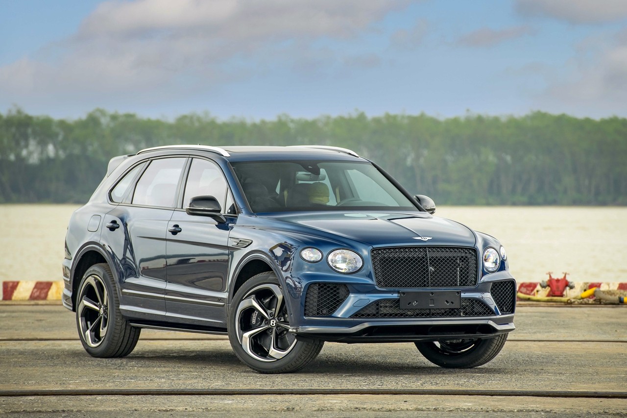 Cận cảnh Bentley Bentayga S giá 18,9 tỷ chính hãng đầu tiên tại Việt Nam