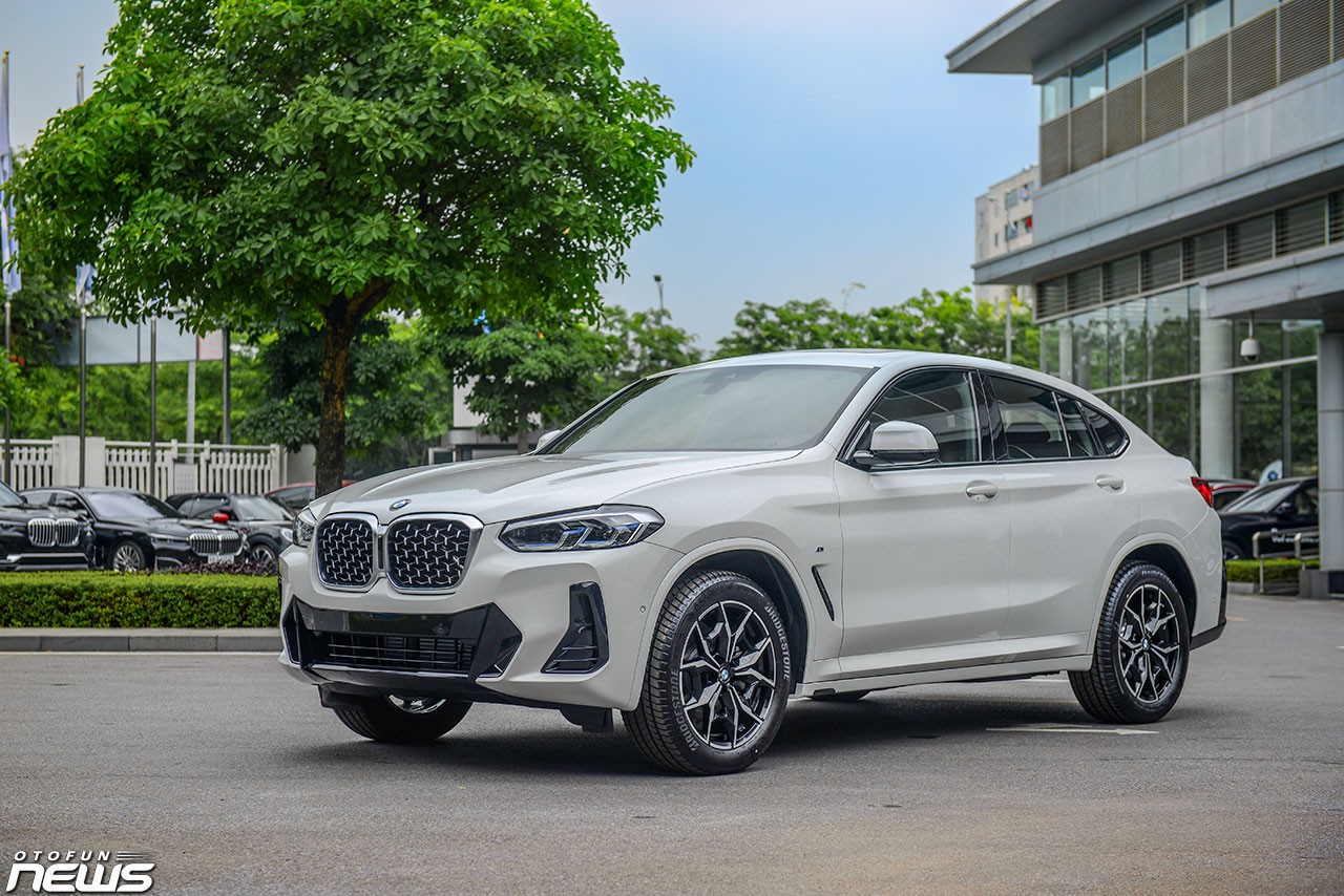 Chi tiết BMW X4 giá 3,279 tỷ đồng tại Việt Nam Chi tiết BMW X4 giá 3,279 tỷ đồng tại Việt Nam