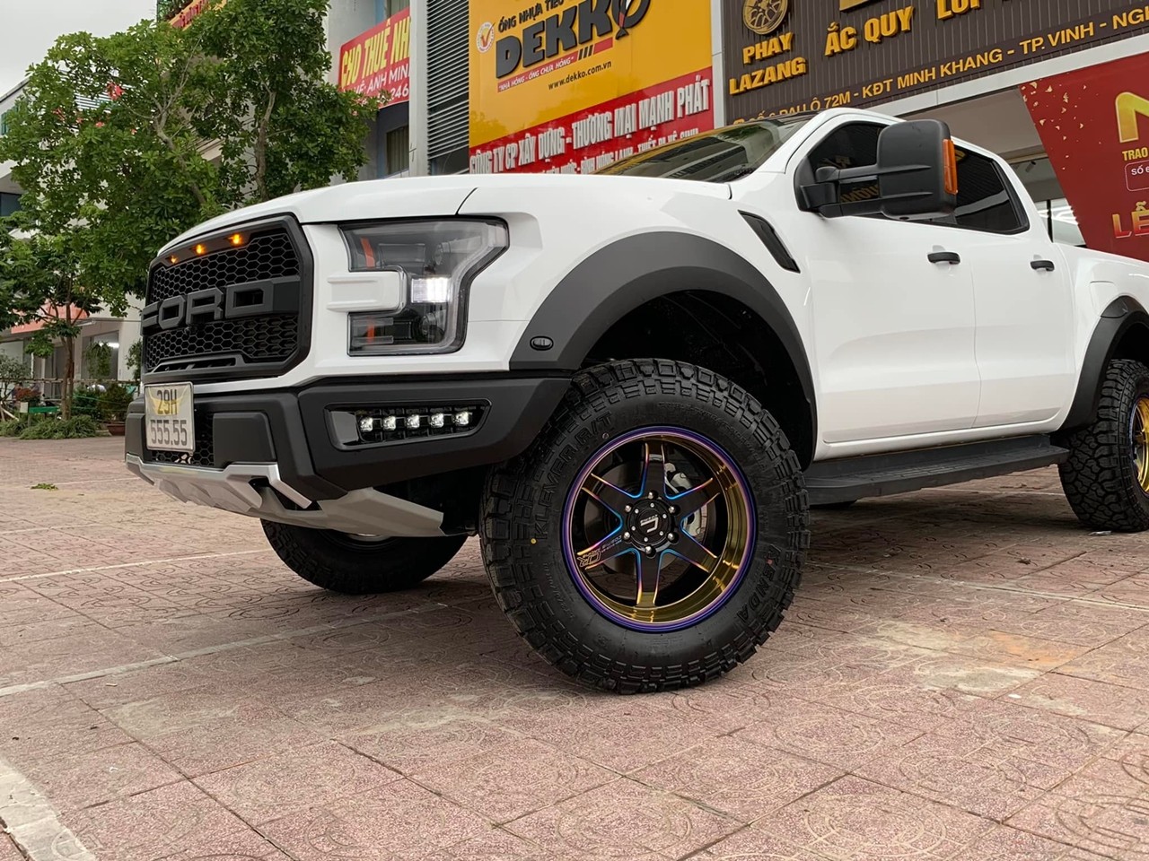 Ford Ranger XLS biển ngũ quý độ phong cách F150 Raptor Ford Ranger XLS biển ngũ quý độ phong cách F150 Raptor