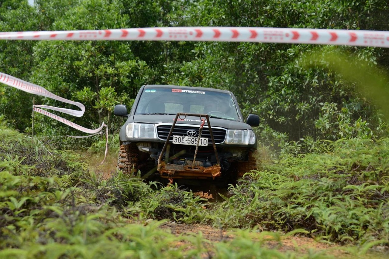 Kỷ niệm 10 năm thành lập CLB ô tô địa hình Hà Nội Kỷ niệm 10 năm thành lập CLB ô tô địa hình Hà Nội