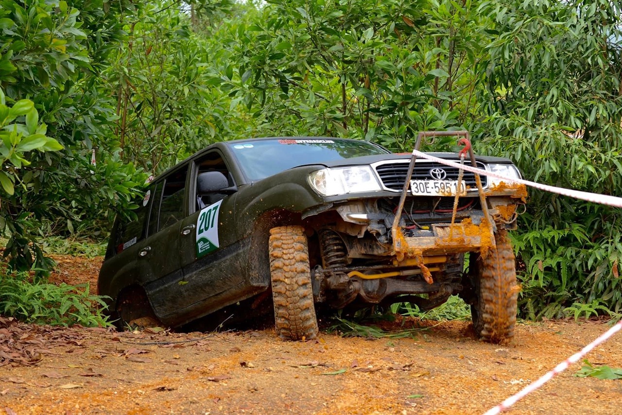 Kỷ niệm 10 năm thành lập CLB ô tô địa hình Hà Nội Kỷ niệm 10 năm thành lập CLB ô tô địa hình Hà Nội
