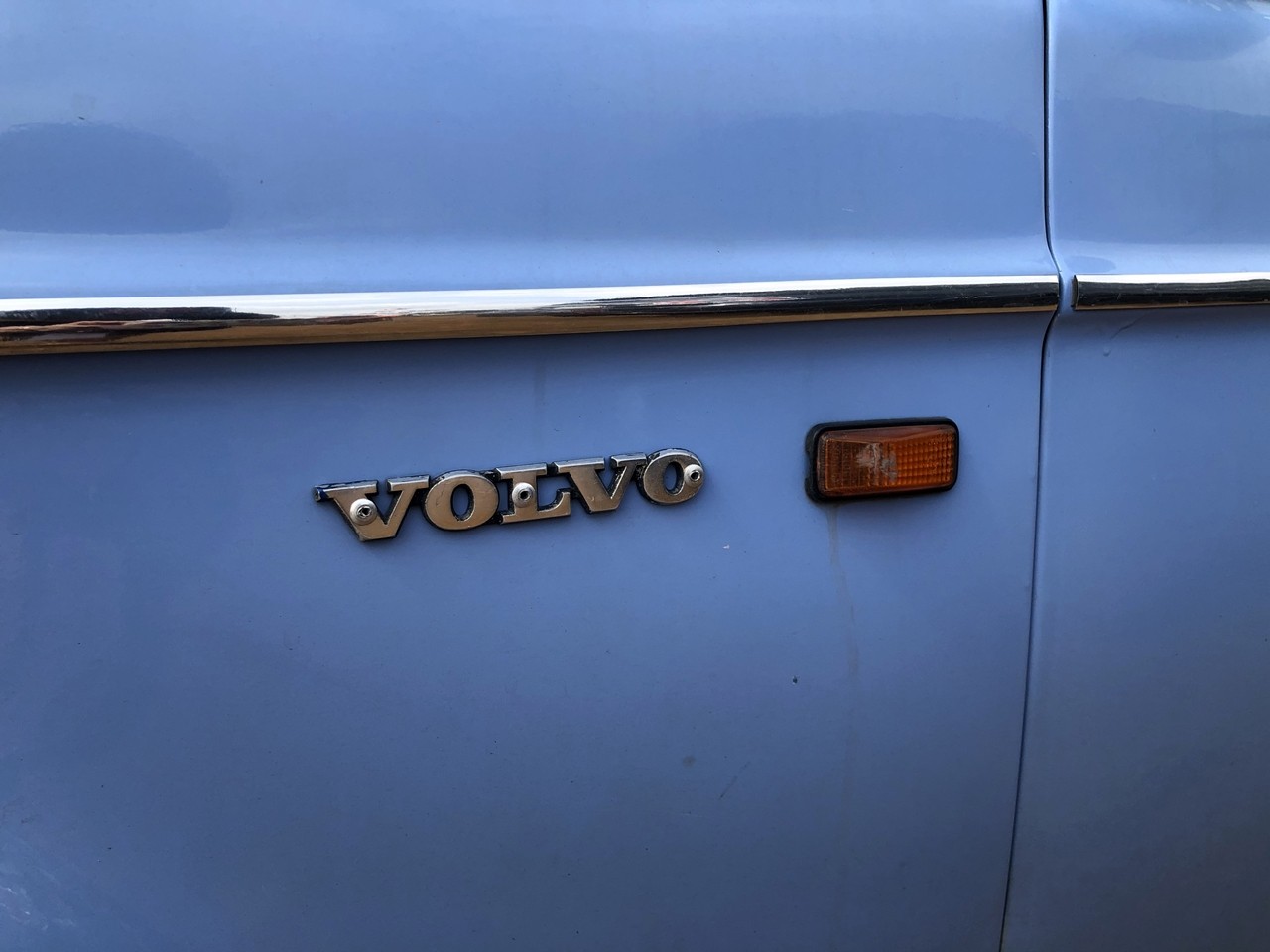 Hàng hiếm Volvo 240GL wagon hơn 40 năm tuổi tại Việt Nam Hàng hiếm Volvo 240GL wagon hơn 40 năm tuổi tại Việt Nam