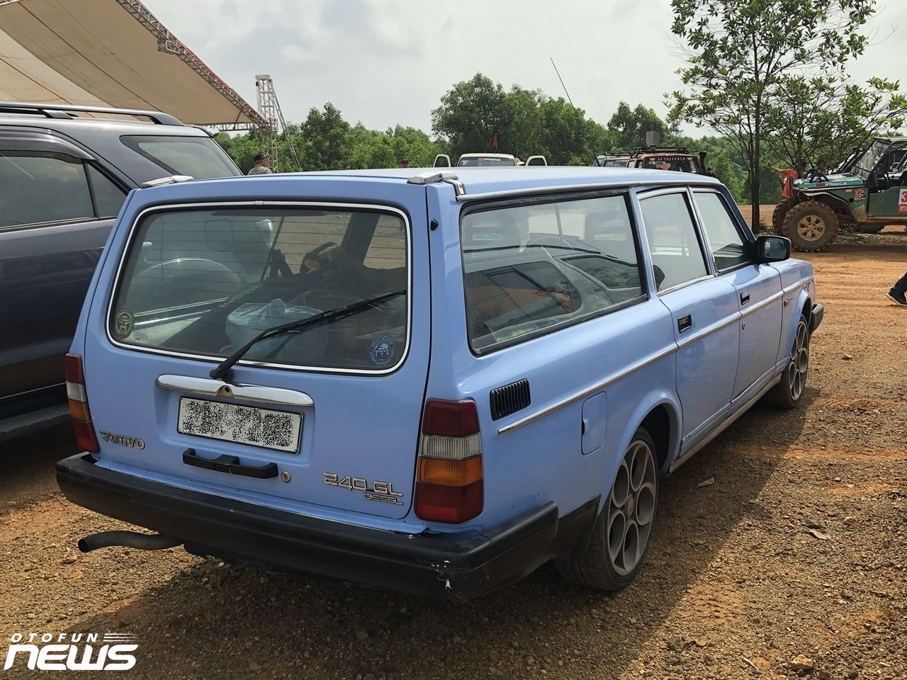 Hàng hiếm Volvo 240GL wagon hơn 40 năm tuổi tại Việt Nam Hàng hiếm Volvo 240GL wagon hơn 40 năm tuổi tại Việt Nam