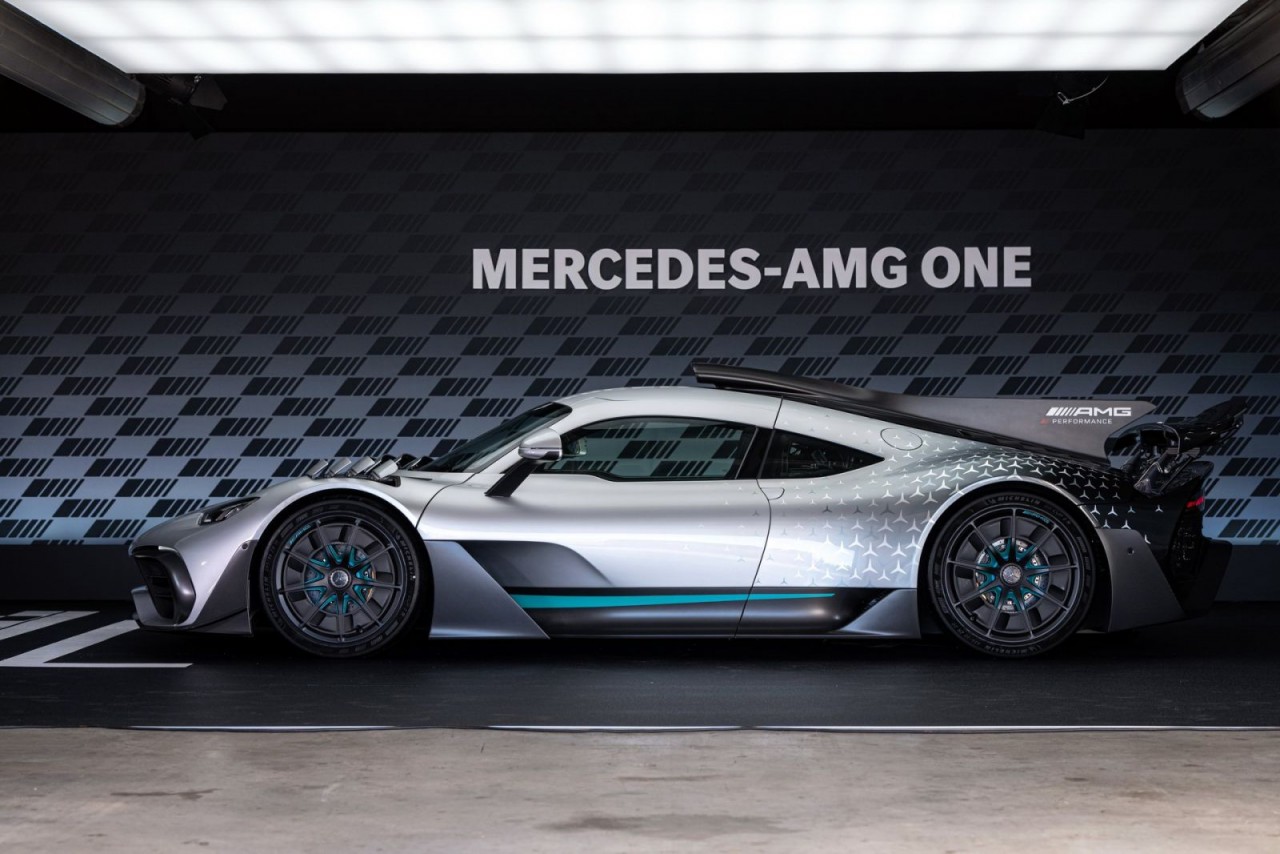Mercedes-AMG ONE 2023 ra mắt, xe đua đường phố mạnh 1.049 mã lực