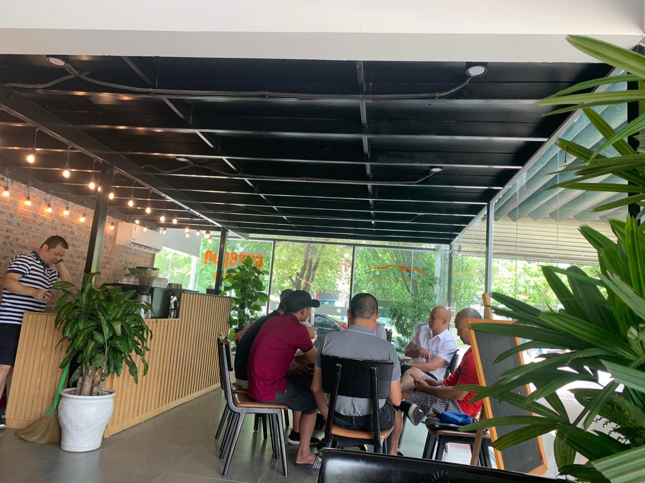 VinFast VF e34, Hyundai Santa Fe xuất hiện tại phiên chợ Mua Xe Bán Xế Otofun VinFast VF e34, Hyundai Santa Fe xuất hiện tại phiên chợ Mua Xe Bán Xế Otofun