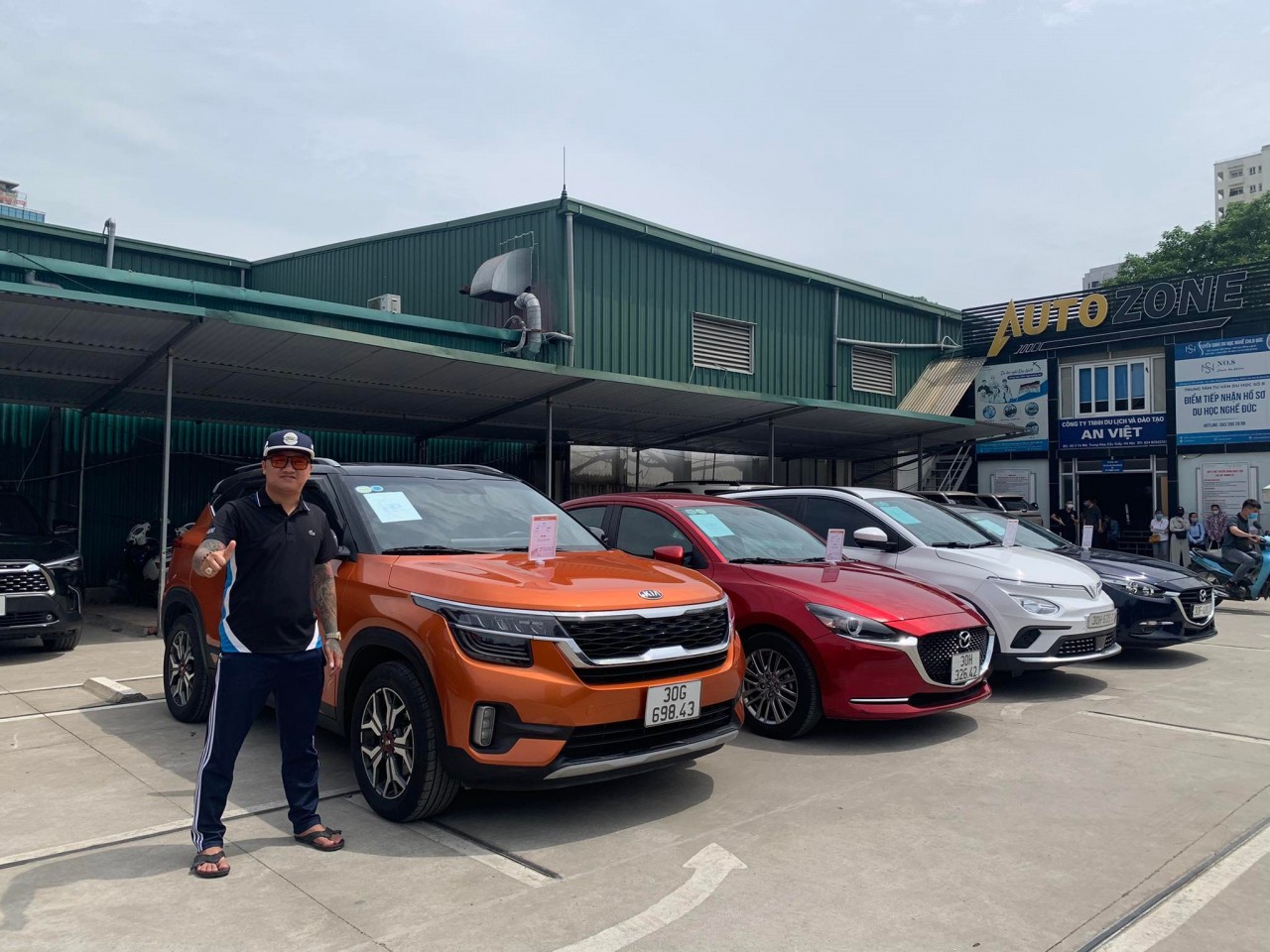 VinFast VF e34, Hyundai Santa Fe xuất hiện tại phiên chợ Mua Xe Bán Xế Otofun VinFast VF e34, Hyundai Santa Fe xuất hiện tại phiên chợ Mua Xe Bán Xế Otofun