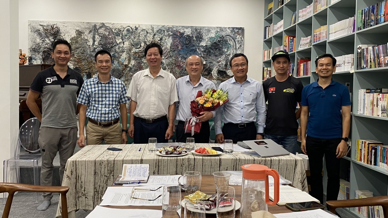 Ông Vương Bích Thắng là tân Chủ tịch Hiệp hội Ô tô Thể thao Việt Nam Ông Vương Bích Thắng là tân Chủ tịch Hiệp hội Ô tô Thể thao Việt Nam