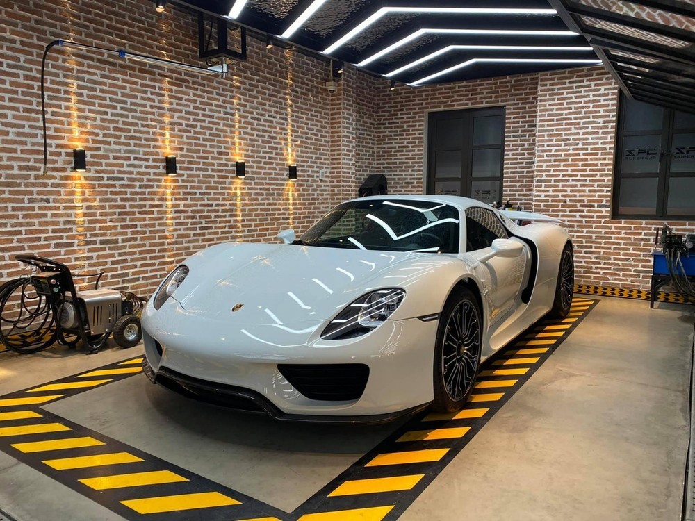 Ông chủ cà phê Trung Nguyên 'tậu' Porsche 918 Spyder Ông chủ cà phê Trung Nguyên 'tậu' Porsche 918 Spyder