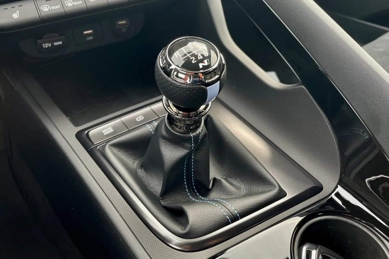 Đại lý bắt đầu nhận cọc Hyundai Elantra 2023, dự kiến tháng 8 ra mắt Đại lý bắt đầu nhận cọc Hyundai Elantra 2023, dự kiến tháng 8 ra mắt