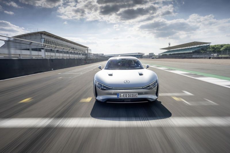Mercedes-Benz Vision EQXX đi được 1.202 km trong một lần sạc Mercedes-Benz Vision EQXX đi được 1.202 km trong một lần sạc