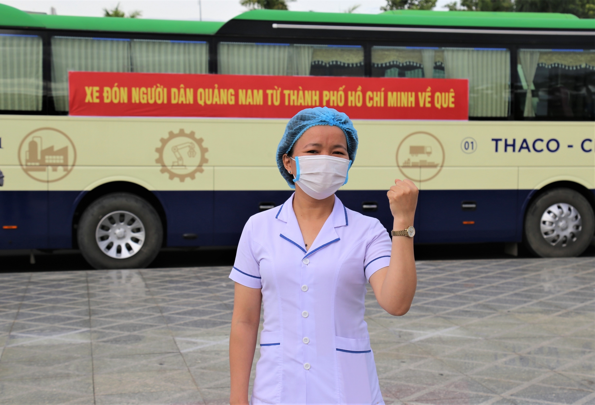 Quảng Nam điều 10 xe, đón hơn 400 người dân ở TP.HCM về quê