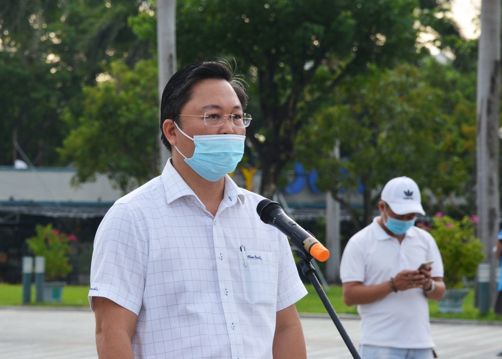 Quảng Nam điều 10 xe, đón hơn 400 người dân ở TP.HCM về quê