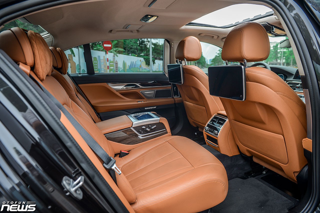 BMW 730Li 2016 chạy gần 70.000km giá 'chỉ' 2,5 tỷ đồng BMW 730Li 2016 chạy gần 70.000km giá 'chỉ' 2,5 tỷ đồng