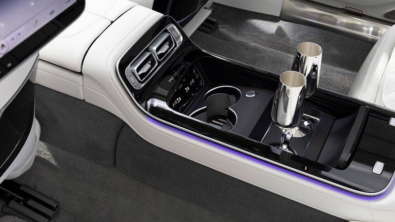 Mercedes-Maybach S680 chính hãng có giá 16 tỷ đồng Mercedes-Maybach S680 chính hãng có giá 16 tỷ đồng