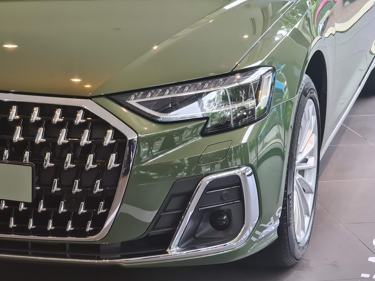 Audi A8L thế hệ mới ra mắt tại Việt Nam với 3 phiên bản Audi A8L thế hệ mới ra mắt tại Việt Nam với 3 phiên bản