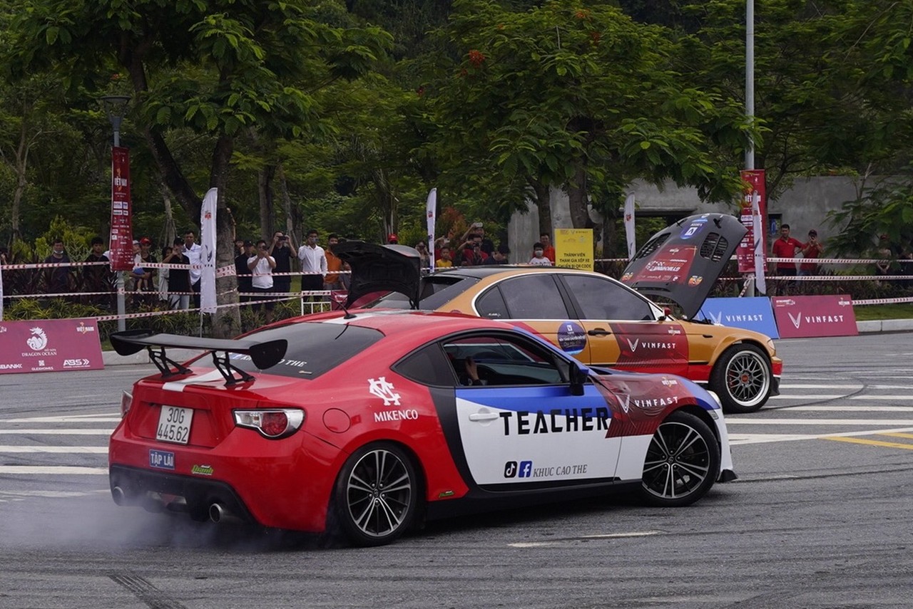 Đã mắt với màn driftshow mở màn giản đua Gymkhana OtoFun Championship Đồ Sơn 2022 Đã mắt với màn driftshow mở màn giản đua Gymkhana OtoFun Championship Đồ Sơn 2022