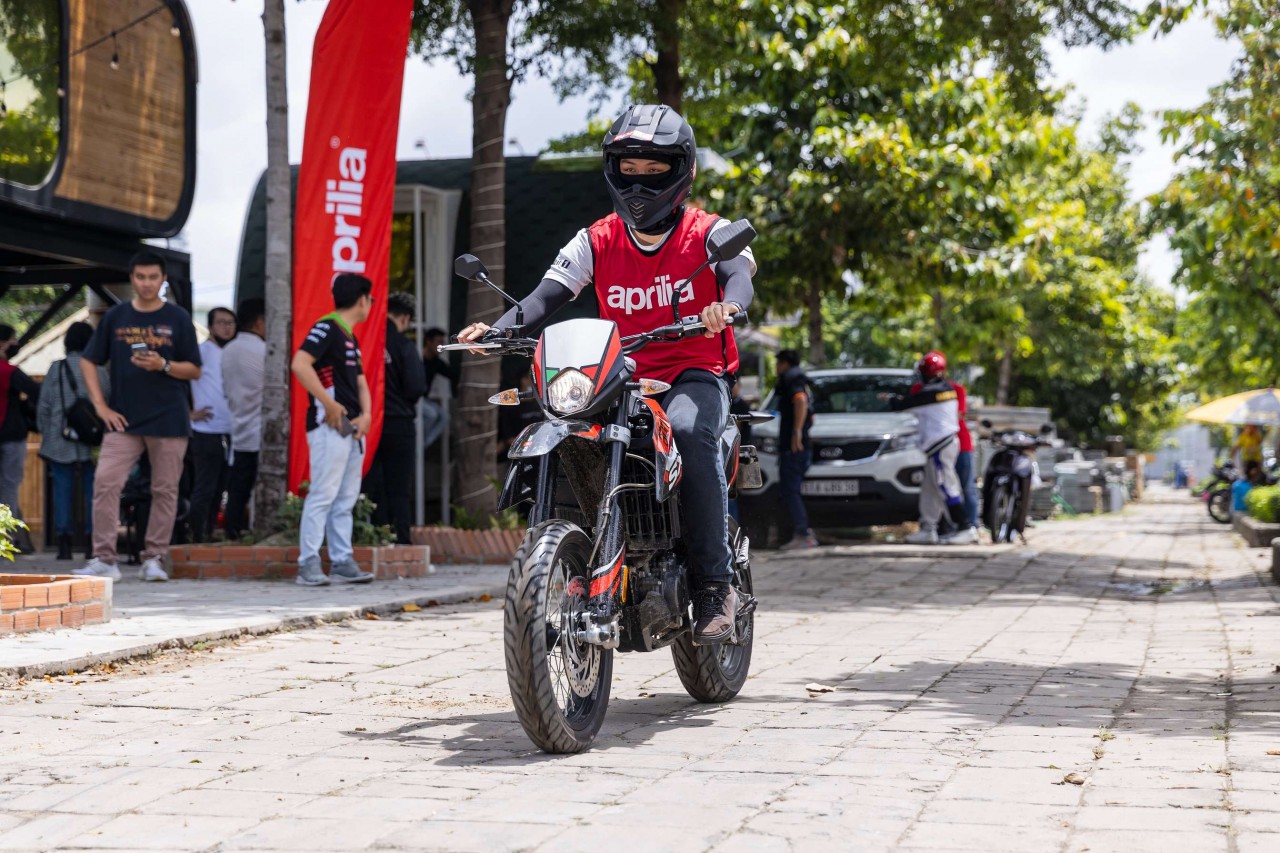 Aprilia giới thiệu bộ đôi xe địa hình SX 125 và RX 125 2022 Aprilia giới thiệu bộ đôi xe địa hình SX 125 và RX 125 2022