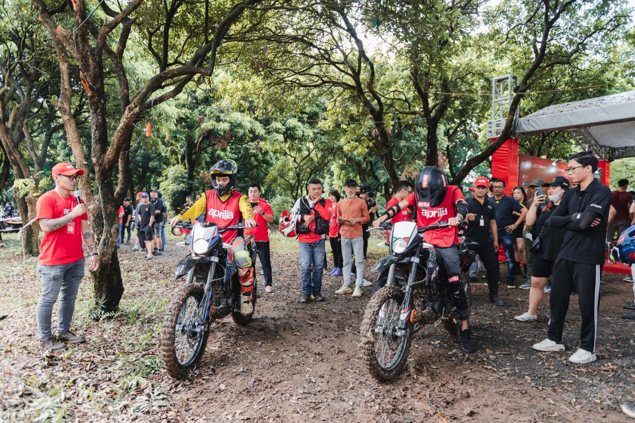 Aprilia giới thiệu bộ đôi xe địa hình SX 125 và RX 125 2022 Aprilia giới thiệu bộ đôi xe địa hình SX 125 và RX 125 2022