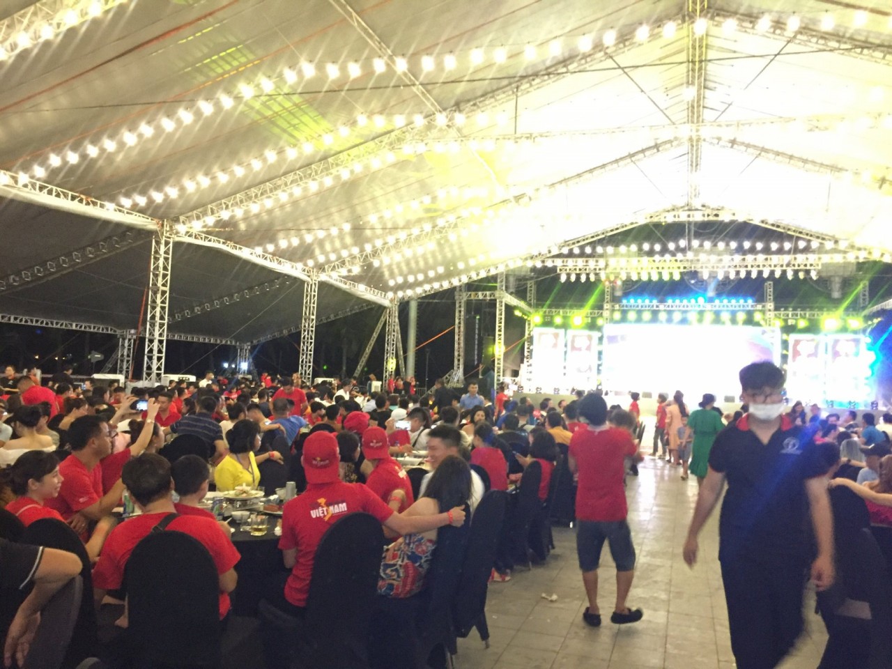 Hoành tráng tiệc Gala Dinner sinh nhật 16 năm Otofun tại Đồ Sơn, Hải Phòng