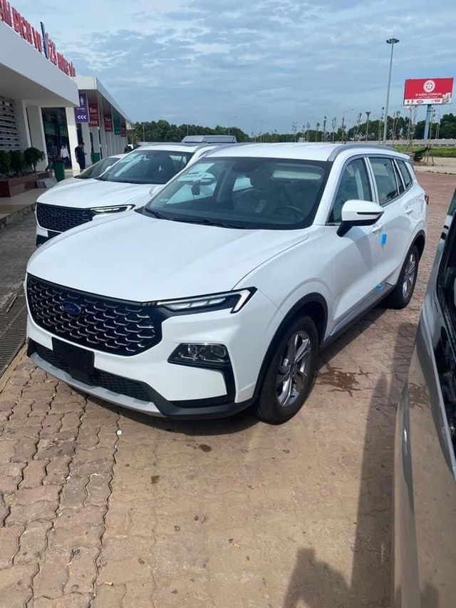 Ford Territory lộ diện trên website chính hãng, giá gần 800 triệu đồng Ford Territory lộ diện trên website chính hãng, giá gần 800 triệu đồng