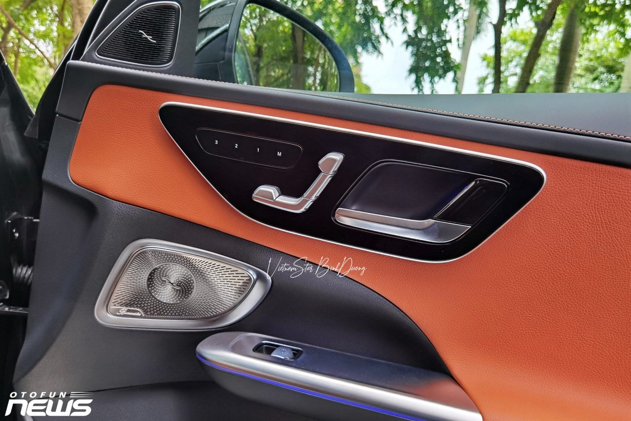 Cận cảnh Mercedes-Benz C300 AMG lắp ráp giá 2,089 tỷ đồng Cận cảnh Mercedes Benz C300 AMG lắp ráp giá 2,089 tỷ đồng