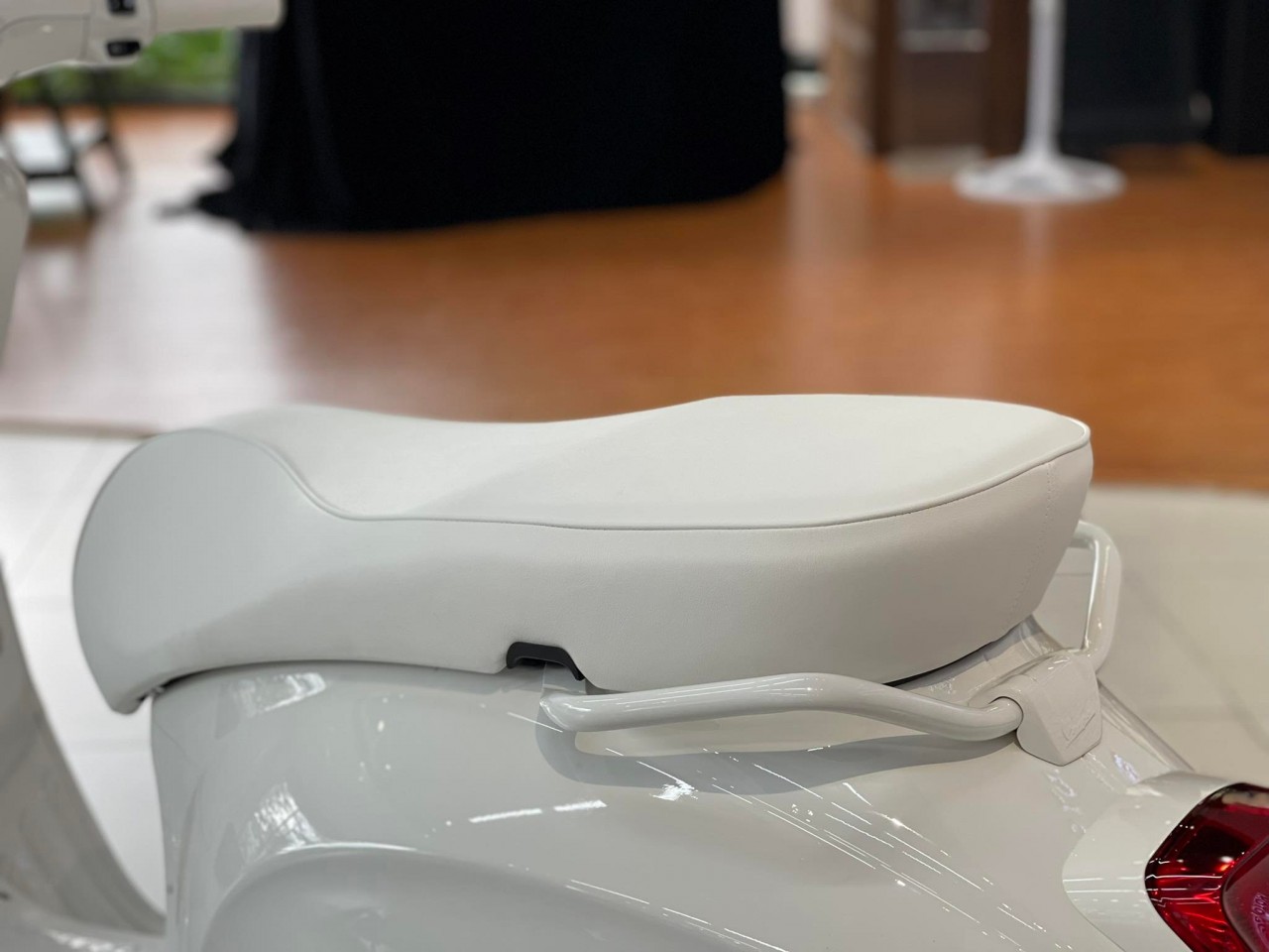 Ngắm Vespa Sprint phiên bản Justin Bieber có mặt tại Hà Nội