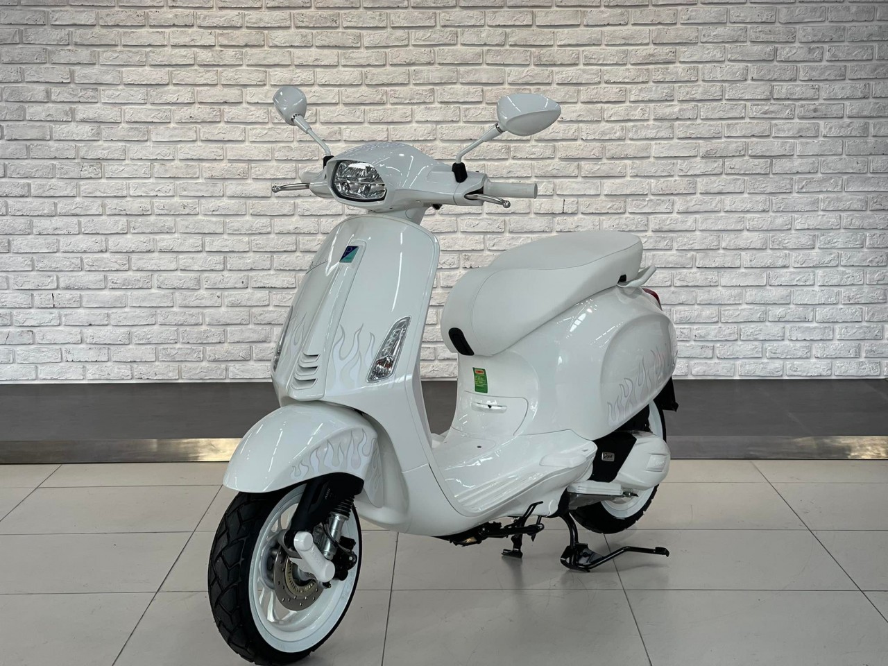 Ngắm Vespa Sprint phiên bản Justin Bieber có mặt tại Hà Nội