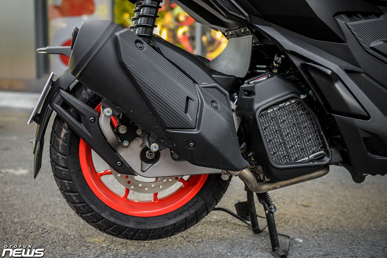 Hình chi tiết Aprilia SR GT 200 bản thể thao giá gần 100 triệu đồng