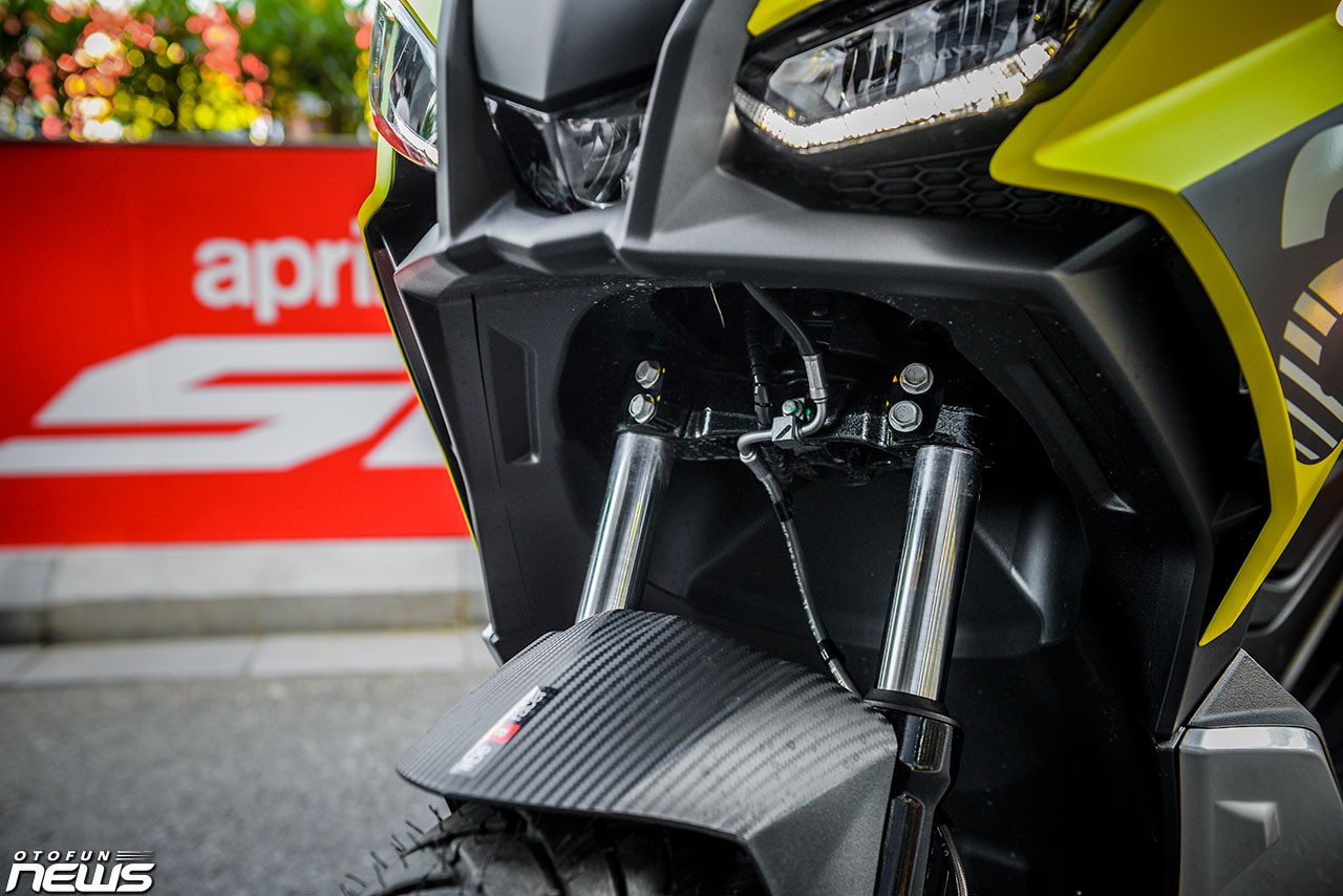 Hình chi tiết Aprilia SR GT 200 bản thể thao giá gần 100 triệu đồng
