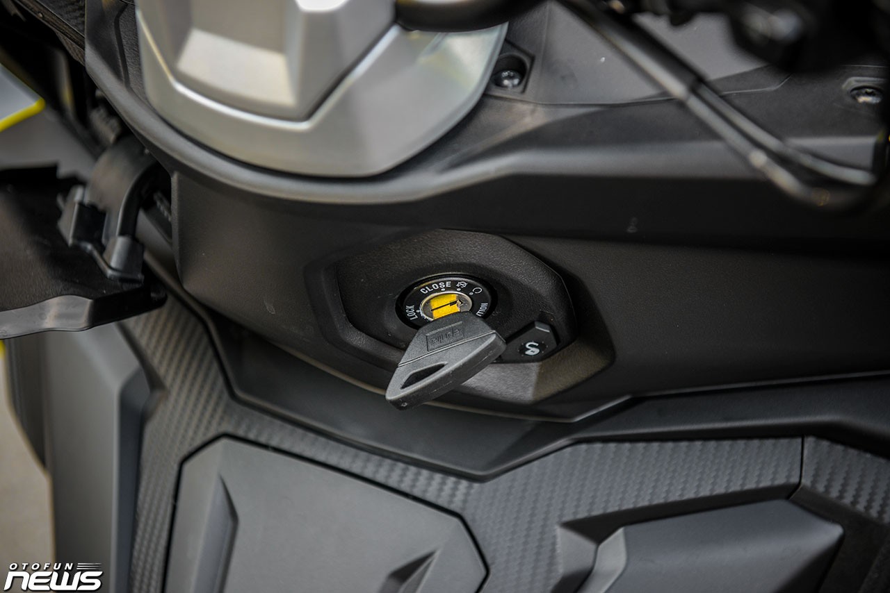 Hình chi tiết Aprilia SR GT 200 bản thể thao giá gần 100 triệu đồng