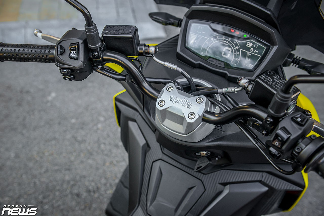 Hình chi tiết Aprilia SR GT 200 bản thể thao giá gần 100 triệu đồng