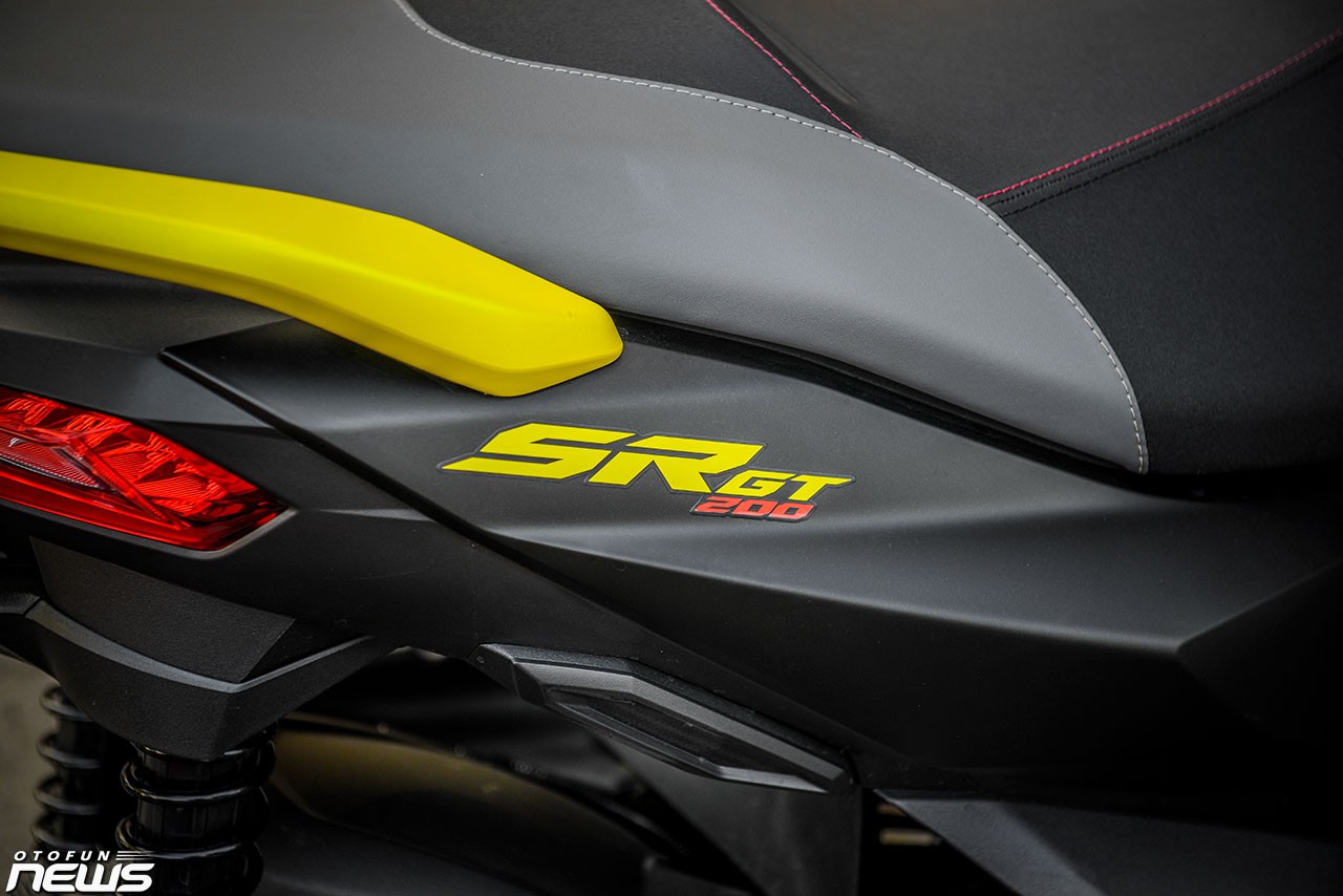 Hình chi tiết Aprilia SR GT 200 bản thể thao giá gần 100 triệu đồng