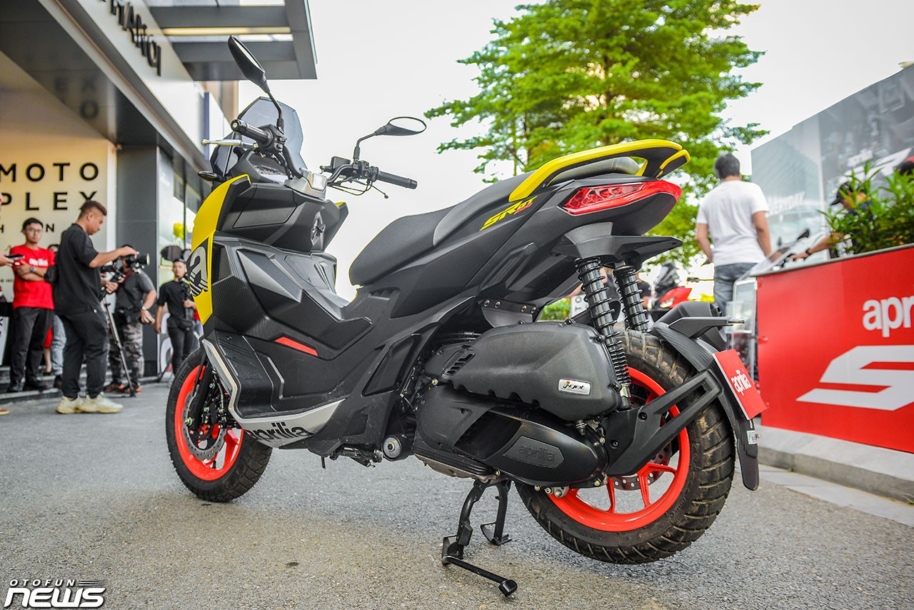 Hình chi tiết Aprilia SR GT 200 bản thể thao giá gần 100 triệu đồng
