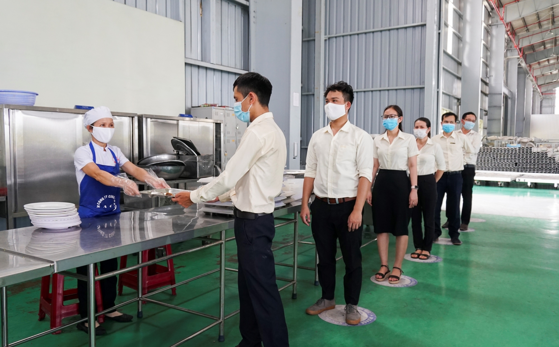 Người lao động ngoại tỉnh được doanh nghiệp bố trí chỗ ở như khách sạn