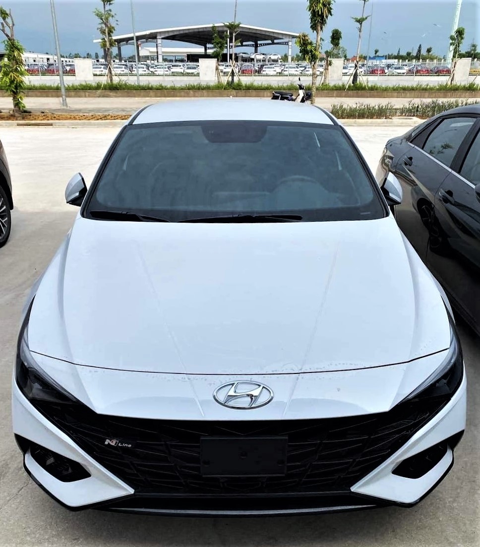 Hyundai Elantra phiên bản hiệu năng cao N Line có mặt tại Việt Nam