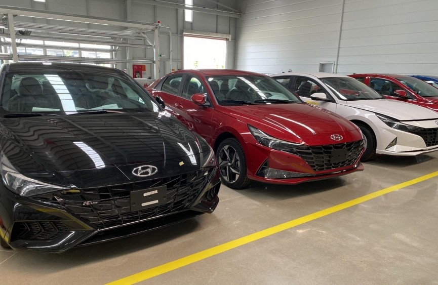 Hyundai Elantra phiên bản hiệu năng cao N Line có mặt tại Việt Nam