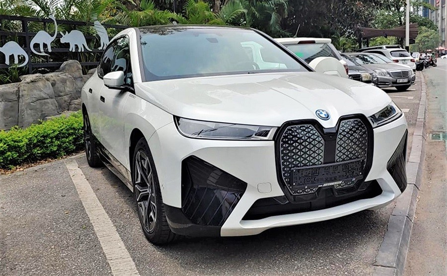 Triệu hồi BMW i4 và iX 2022 do nguy cơ cháy pin Triệu hồi BMW i4 và iX 2022 do nguy cơ cháy pin