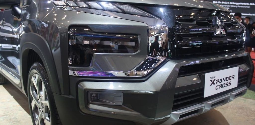 Mitsubishi Xpander Cross 2023 ra mắt tại Indonesia