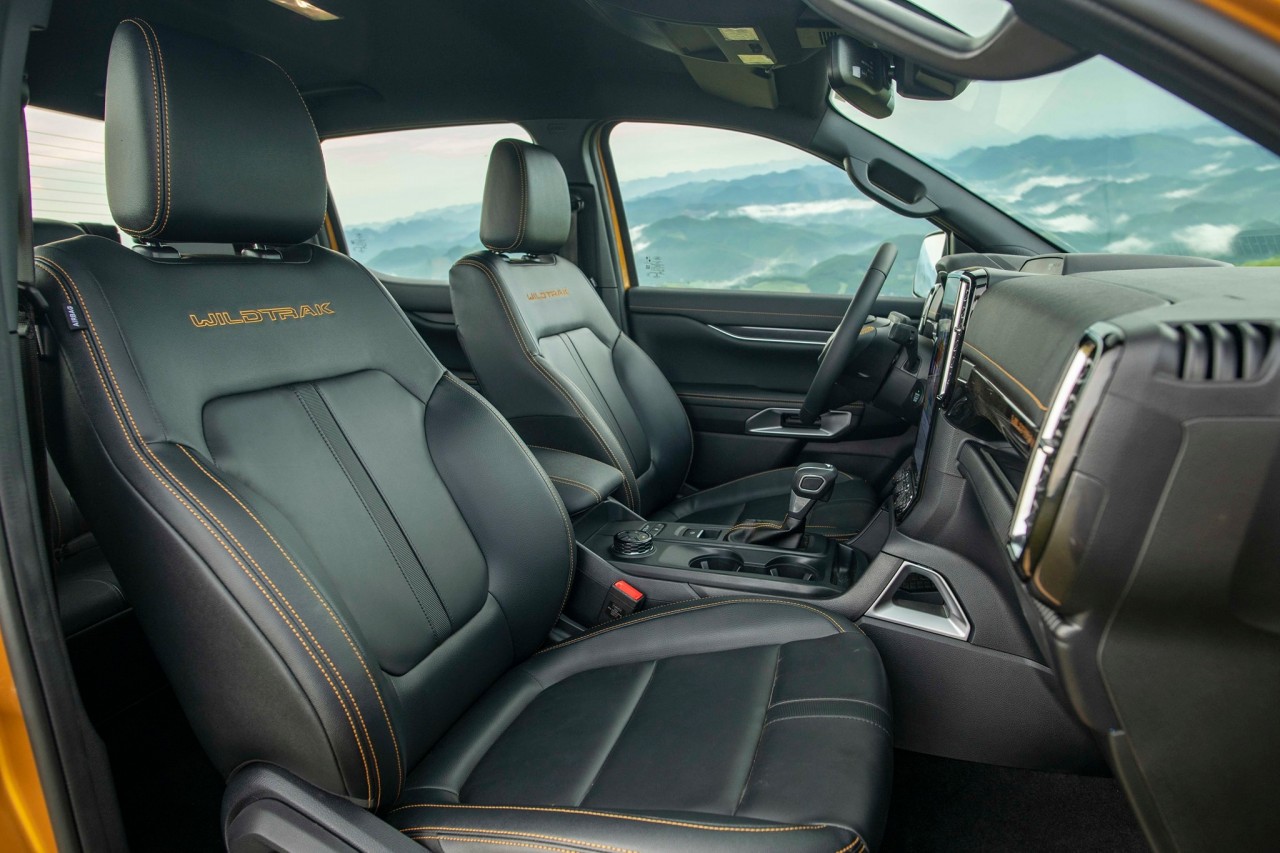 Ford Ranger thế hệ mới ra mắt tại Việt Nam với giá 659 triệu đồng