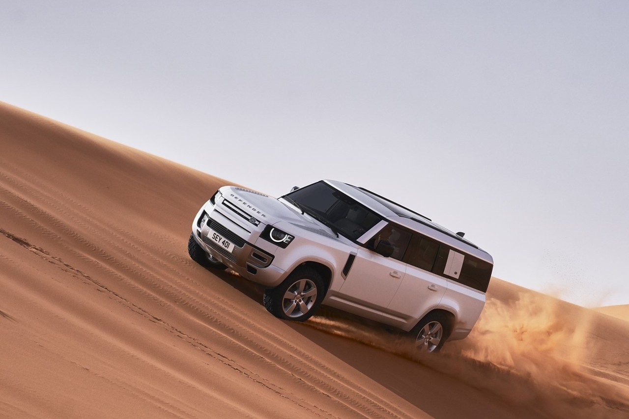 Land Rover Defender 130 mới có giá bán từ 5,7 tỷ đồng Land Rover Defender 130 mới có giá bán từ 5,7 tỷ đồng